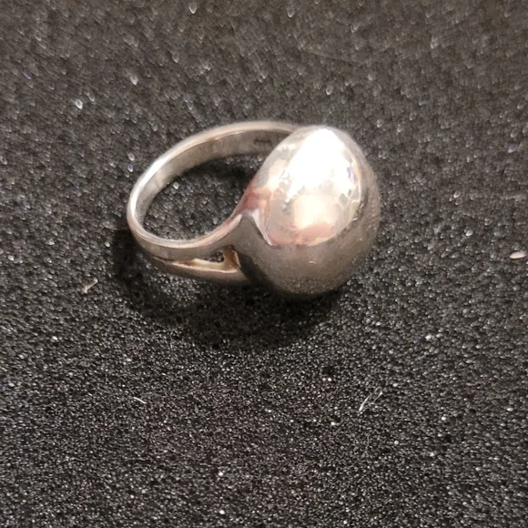 Silver Compartment Ring - Picture 3 of 5